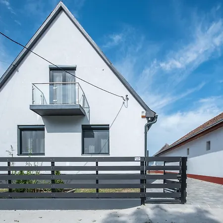 Lägenhet Sunrise Palace Sarud